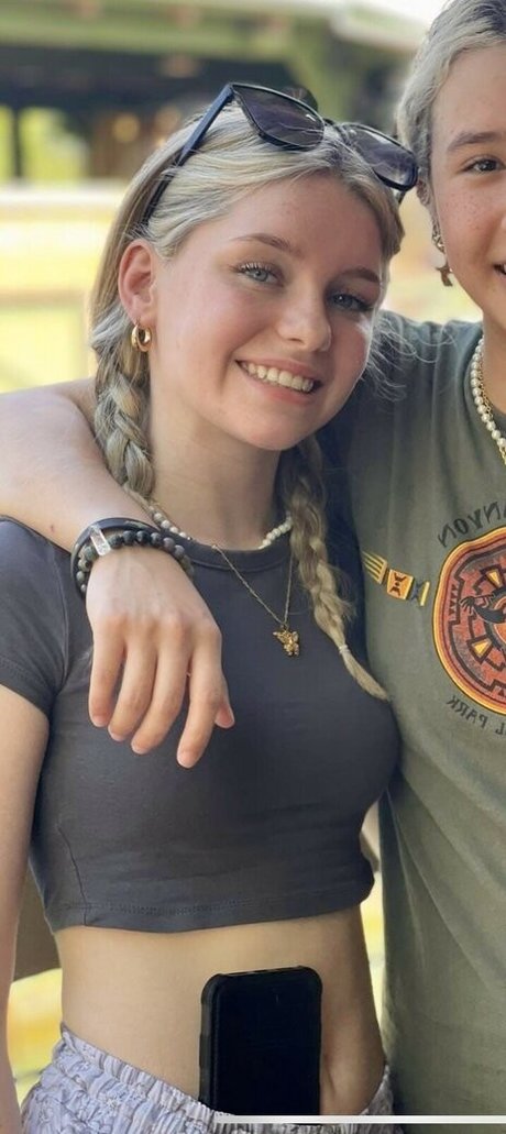 NaomiSkyex onlyfans porn