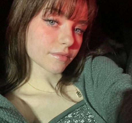 NaomiSkyex onlyfans nide