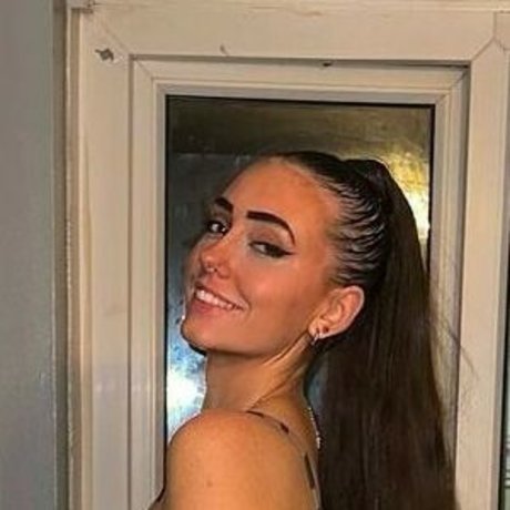 Lianna Gregory nude leak onlyfans