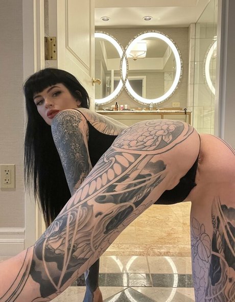 Penny Suicide topless onlyfans