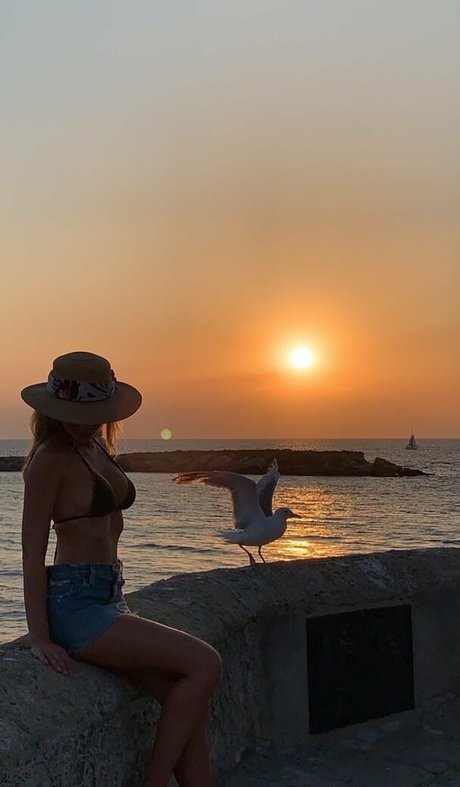 Maria Eugenia Suconic onlyfans xx