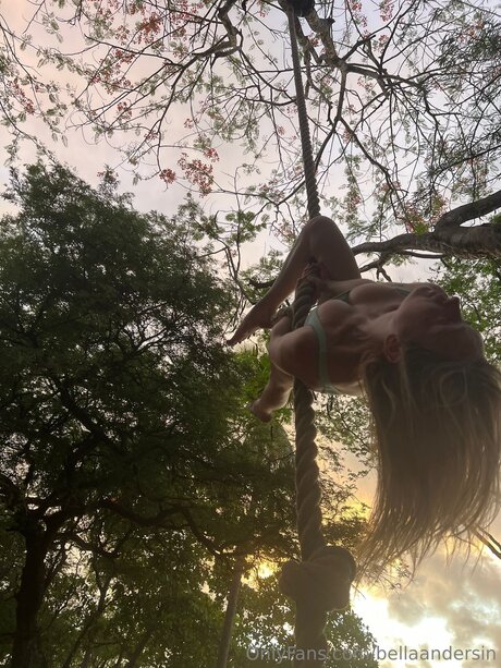 BellaAndersin onlyfans photos