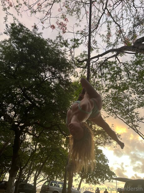 BellaAndersin onlyfans leakd