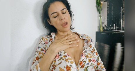 nanda reyes free nude only fans