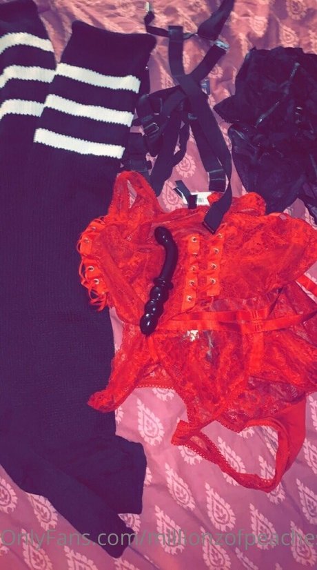 millionzofpeaches nude onlyfans