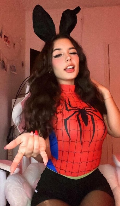 Alee Babe onlyfans leak ass