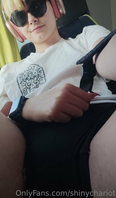 shinychariot Profile pic