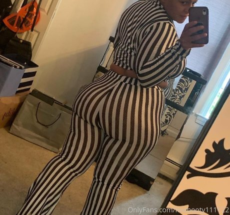 lolabooty111122 naked leaked onlyfans