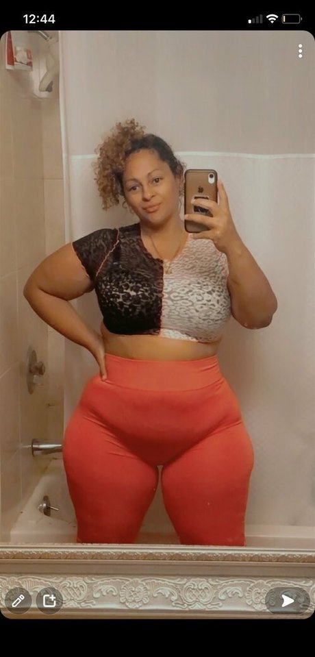 lolabooty111122 nudes onlyfans leaks