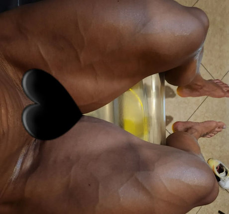 Marilyn Yee Tong onlyfans leaks.