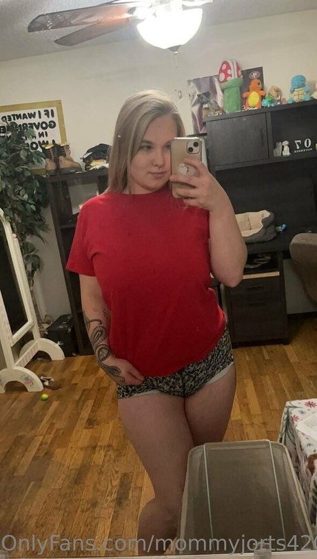 mommyjorts420 only fans pics