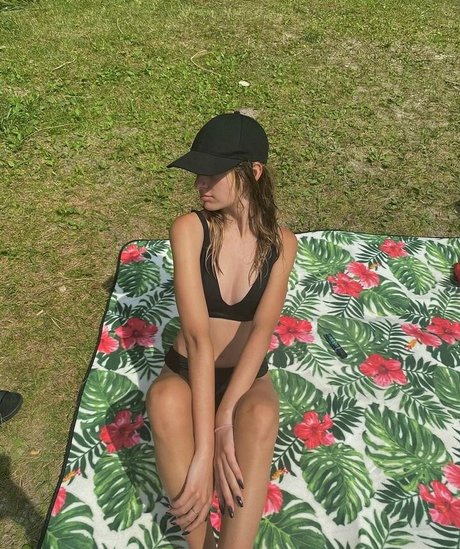 Julia Dreams Angel onlyfans porn nude