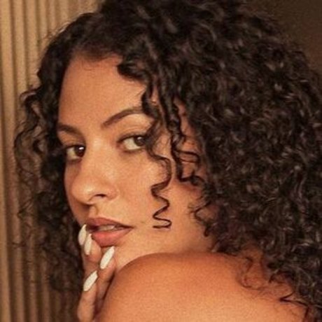 Senhorita Goulart nude leak onlyfans