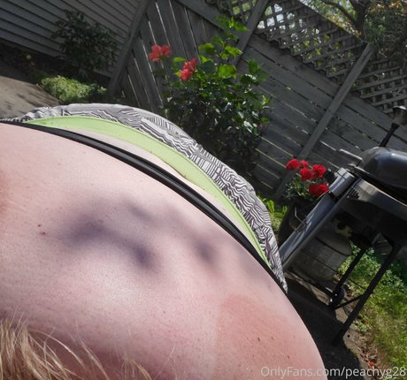 peachyg28 onlyfans nude leaked