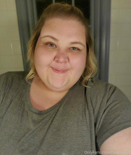 peachyg28 only fans xxx