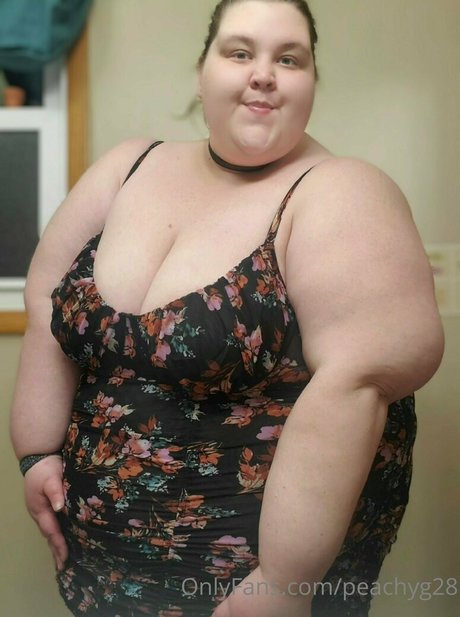 peachyg28 onlyfans leak