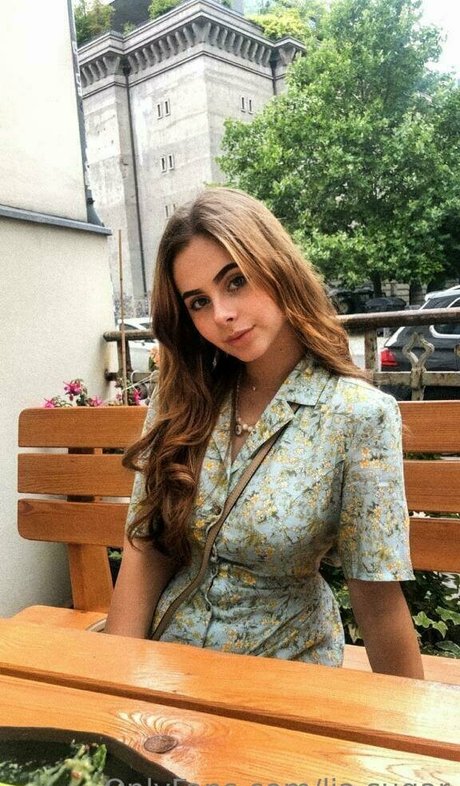 lia sugar strip onlyfans