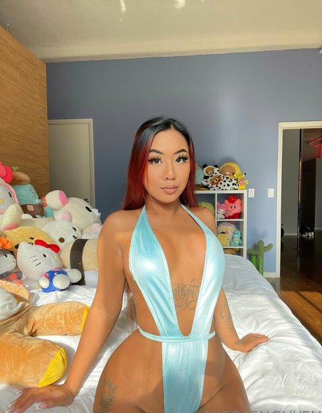 Nicolenguyen onlyfans content type