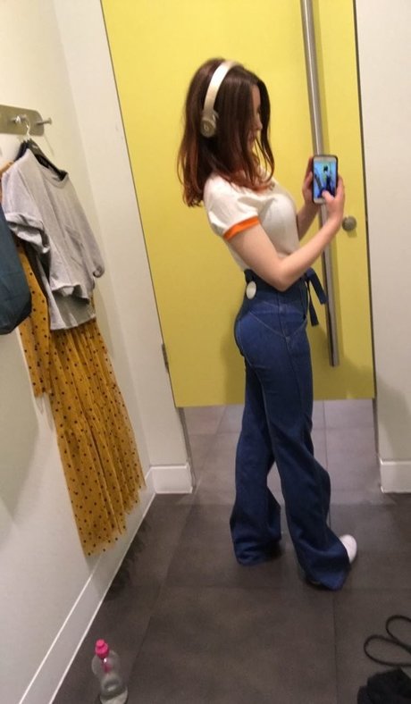 Dakota Blue Richards onlyfans leaks.