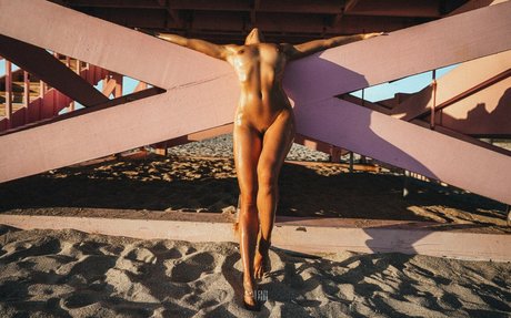 Clara Rene onlyfans topless