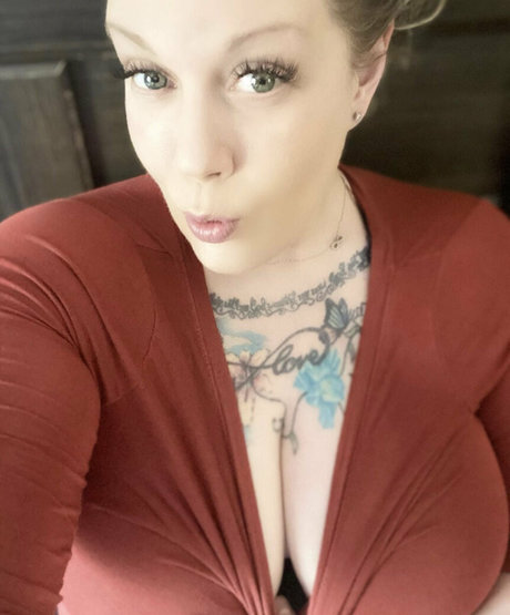 therealvixenval only fans