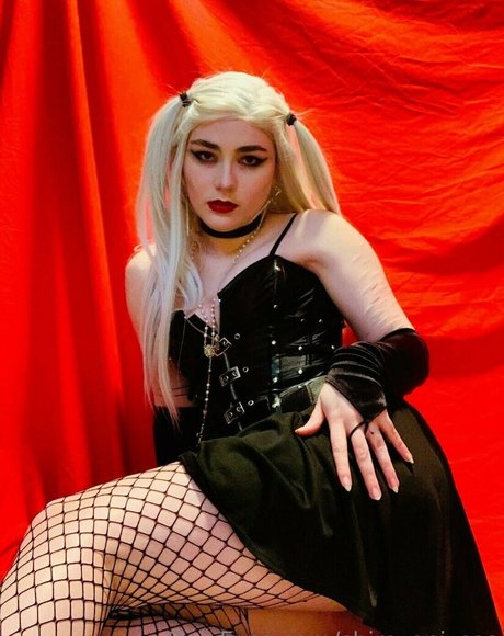 archstarweaver onlyfans nude content