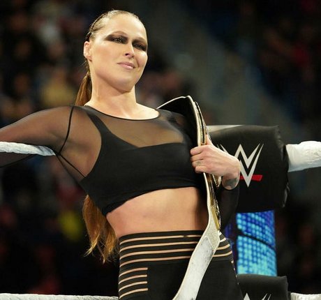 Ronda Rousey topless onlyfans