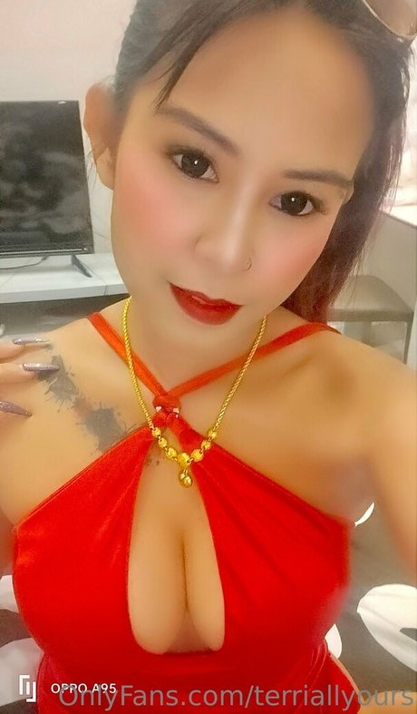 terriallyours onlyfans nude leak