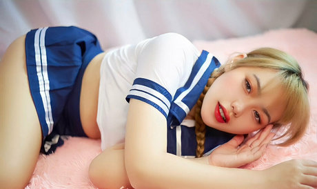 hitomianna onlyfans model