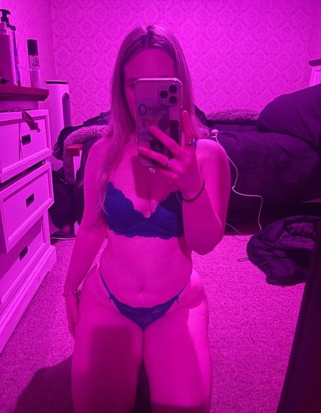 unknown blondiexo onlyfans post