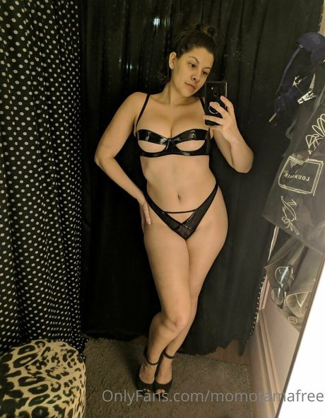 momotamafree onlyfans nude photos