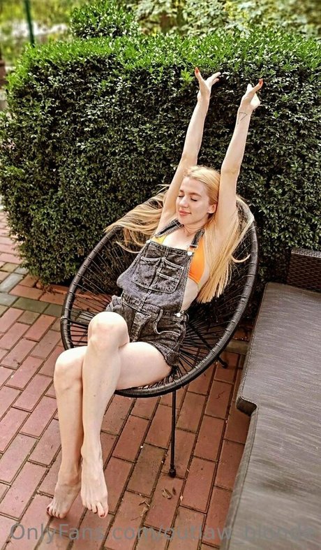 outlaw blonde onlyfans archive