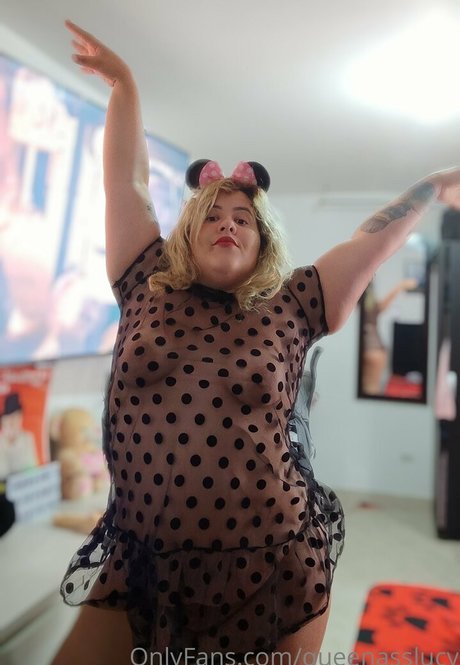 wetbigpussy onlyfans model images