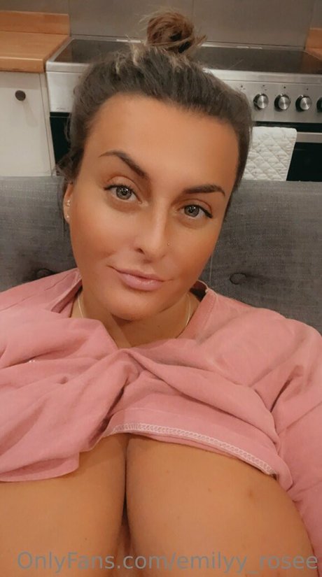 emilyy rosee onlyfans leaj