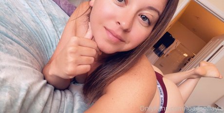 LoadsofLayla onlyfans nsfw