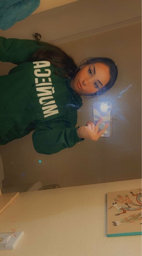 Valentinababi topless onlyfans