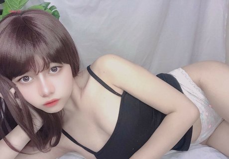 Violet Airis onlyfans leajs