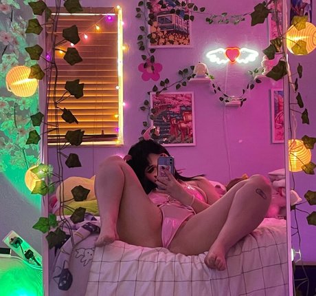 okay kylie onlyfans model photos