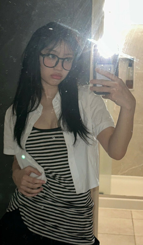 Yujin leaked only fans porn