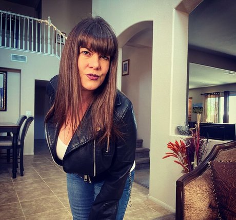 Rebecca Love leaked onlyfans sextape