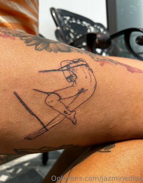 jazminediaz onlyfans nude tits