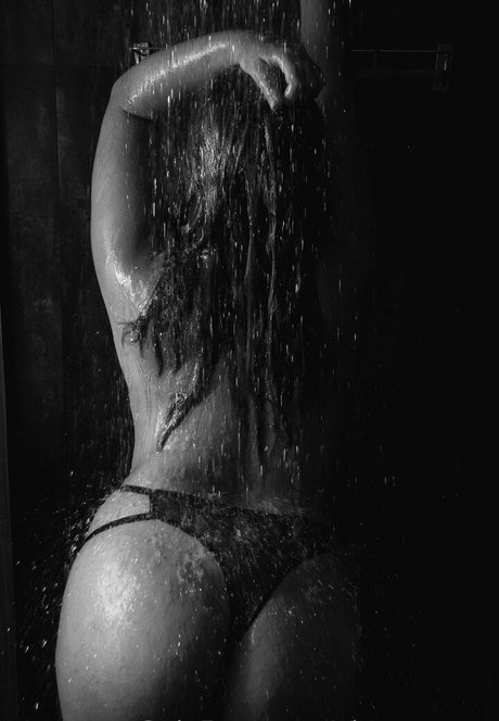 alonesuarez onlyfans free porn