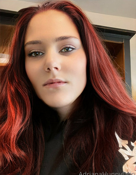 adrianahunnydrip onlyfans strip