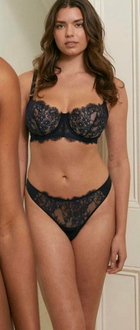 Lauren Searle only fans photos