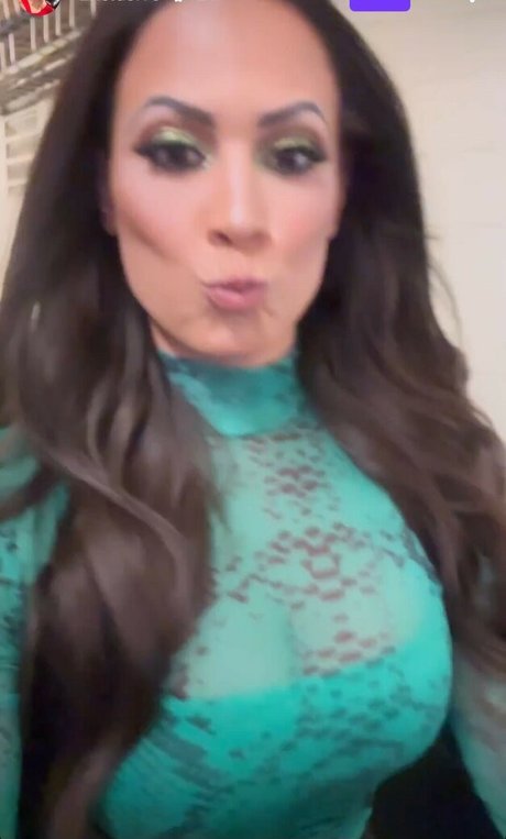 AEW Dasha Kuret onlyfans post