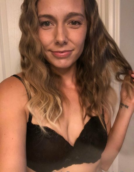 blairhollow is on onlyfans