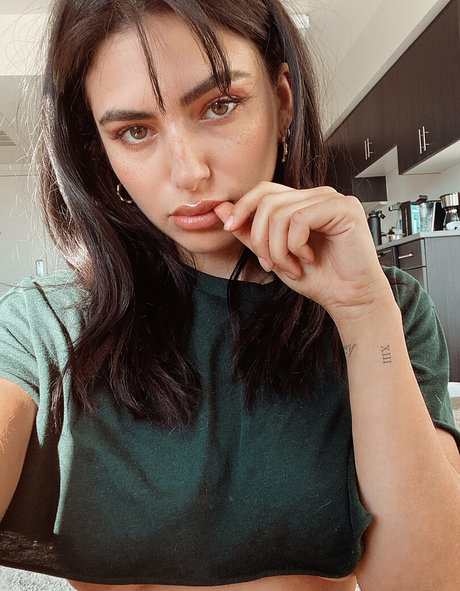 tashlove nude only fans