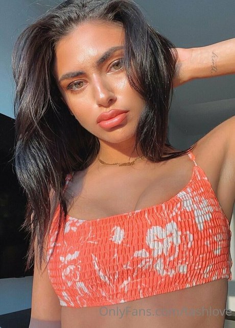 tashlove onlyfans model