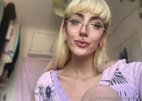 muashole Profile pic