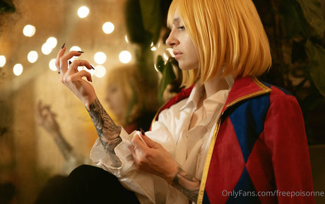 freepoisonne onlyfans strip tease